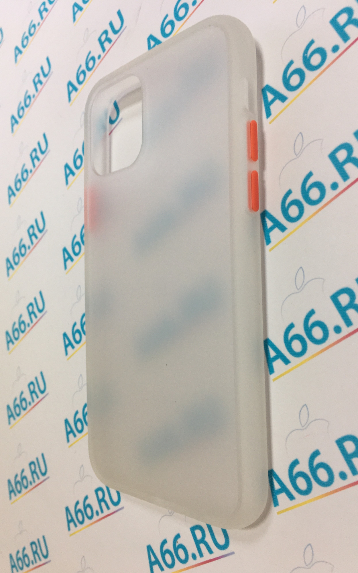 Чехол клип-кейс силиконовый для iPhone 11 (белый, матовый)