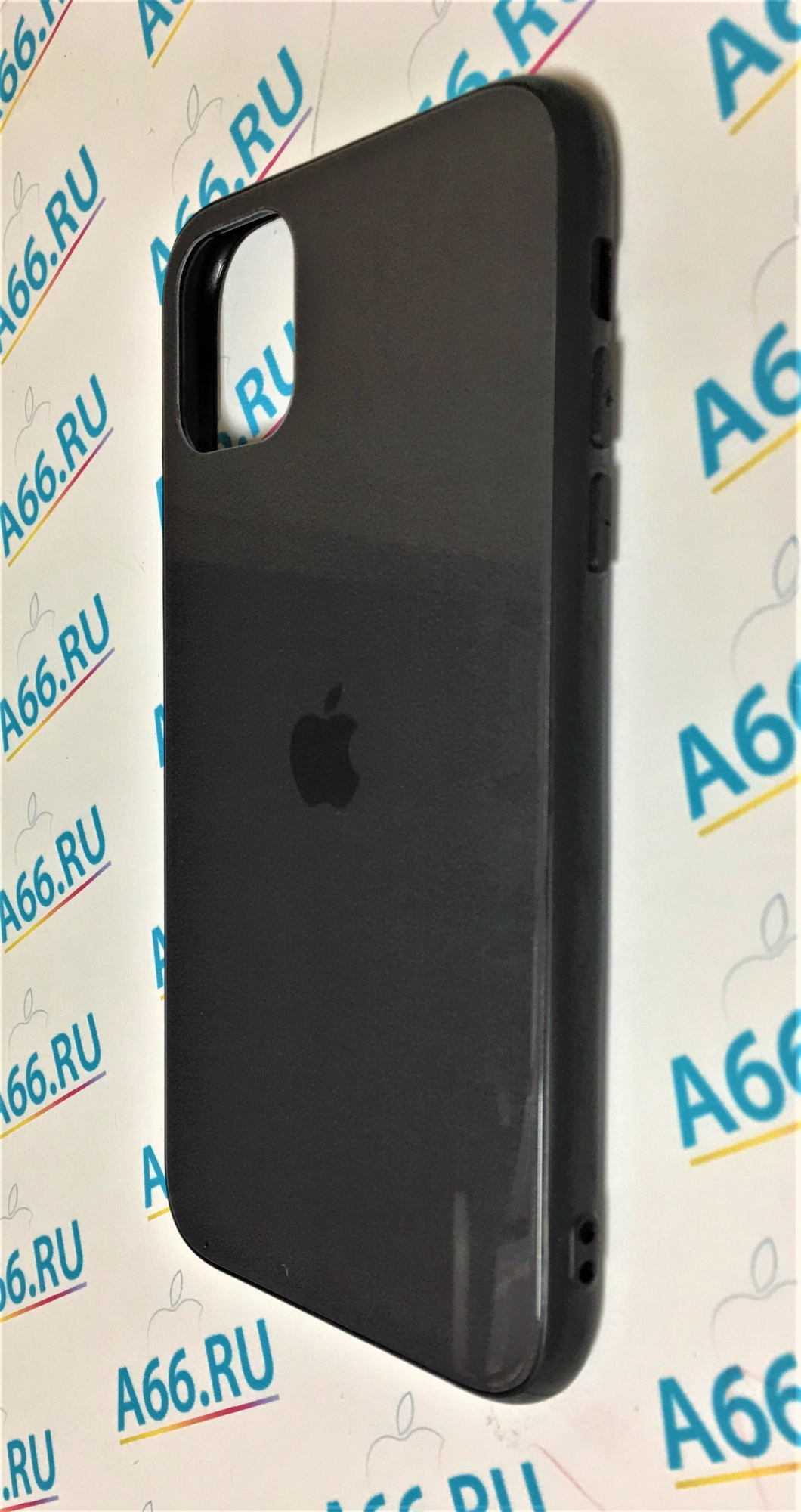 Чехол клип-кейс пластик для iPhone 11 (черный, глянцевый)