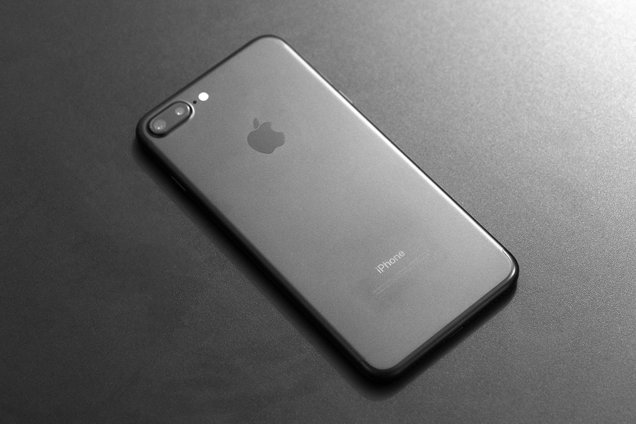 Apple iPhone 7 Plus 32GB Jet Black (чёрный оникс)