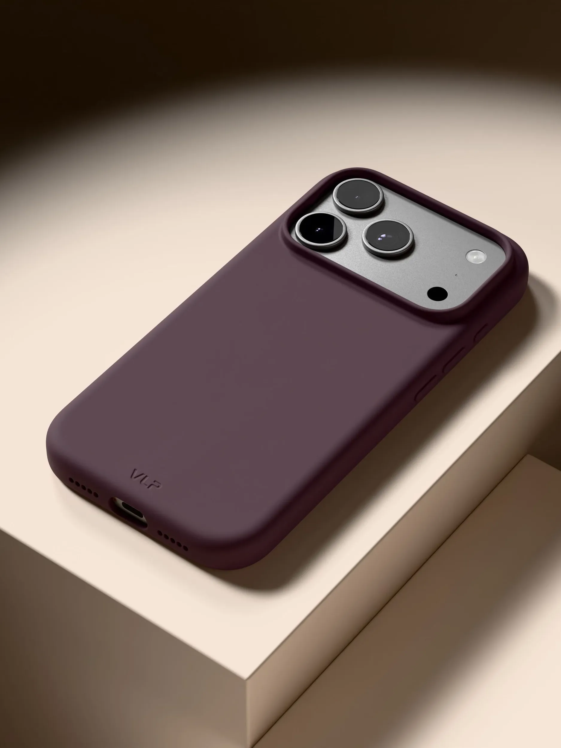 Чехол защитный VLP LITE Mist Case с MagSafe для iPhone 18 Pro (темно-вишневый)