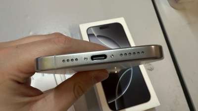 Apple iPhone 16 Pro Max 256GB Белый титан (SIM+eSIM) замена