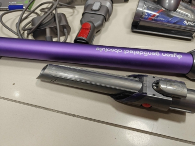 Вертикальный пылесос Dyson Gen5Detect Absolute (SV23), никель/фиолетовый замена мотора